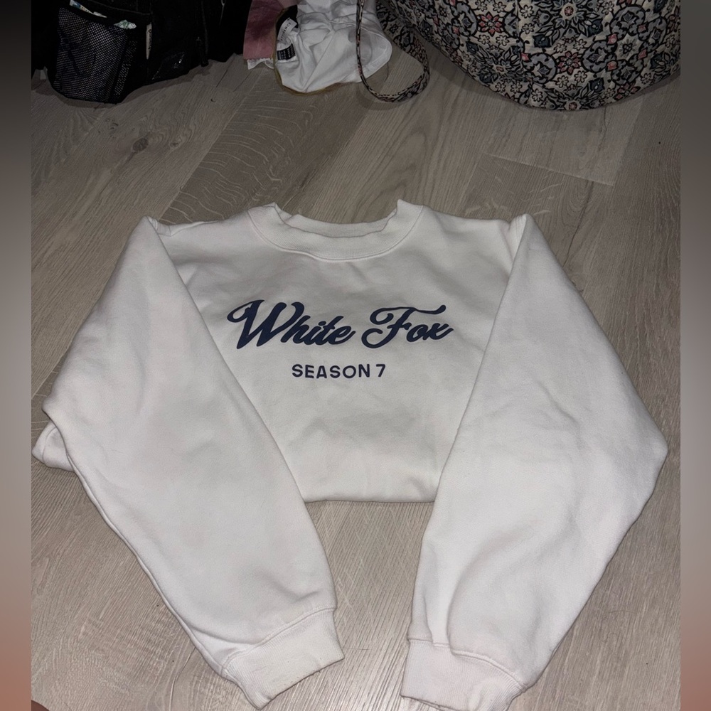 White fox crewneck